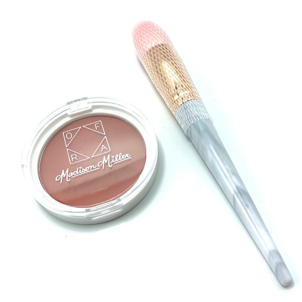 Ofra Cosmetics Blush & Contour Brush Duo